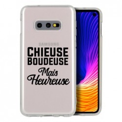 Coque chieuse boudeuse mais...