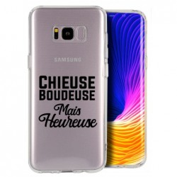 Coque chieuse boudeuse mais...